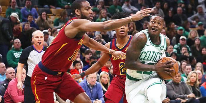  班凯罗两双魔术主场力克黄蜂迎三连胜